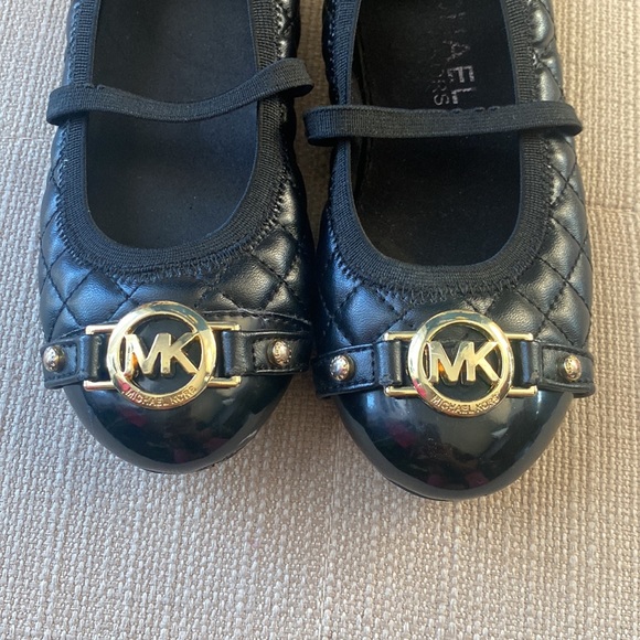 Michael Kors Gema Quilted Ballet Flats size 9 - Picture 2 of 6